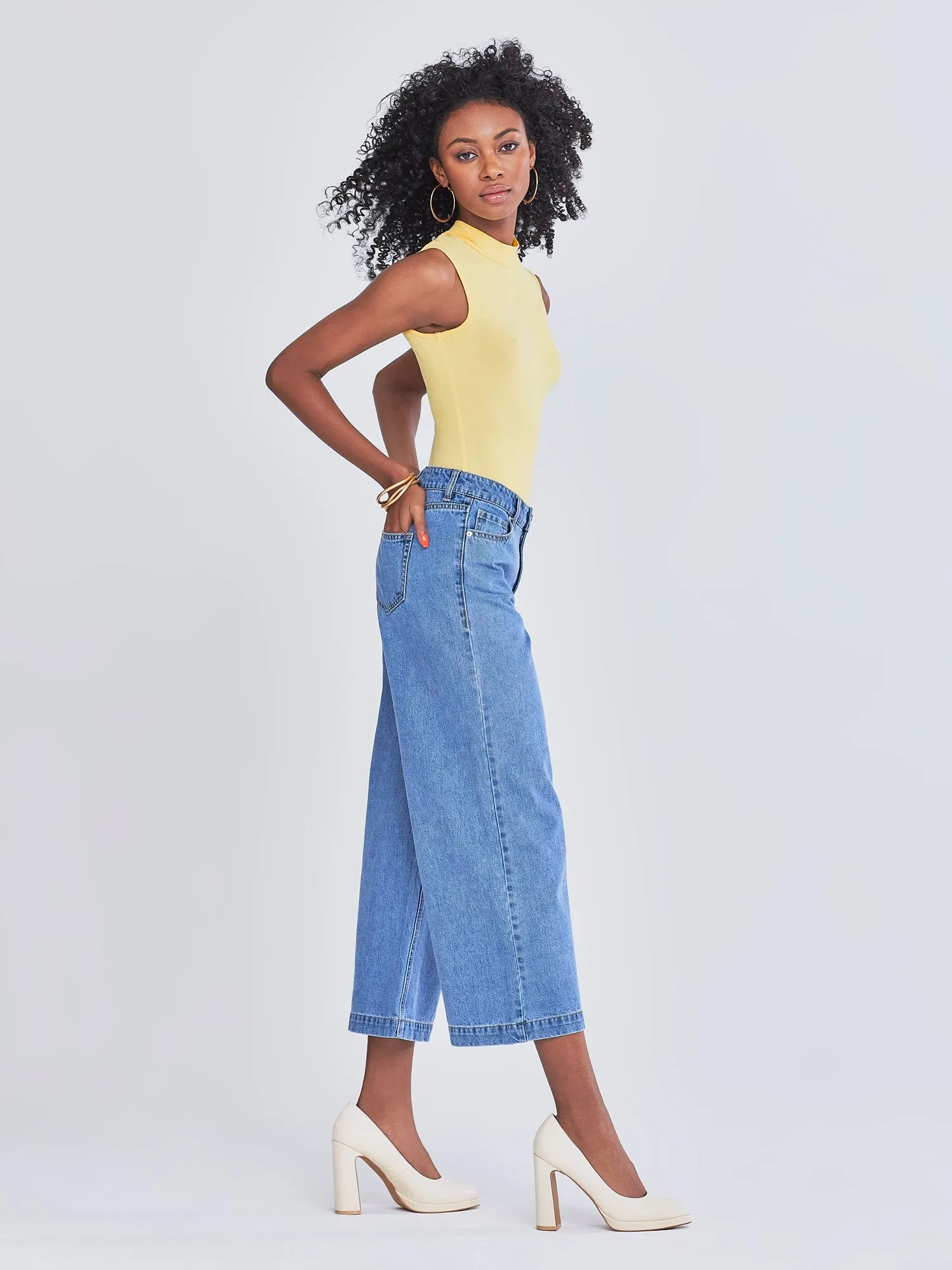 Crislyn High-Waisted Wide-Leg Capri Jeans